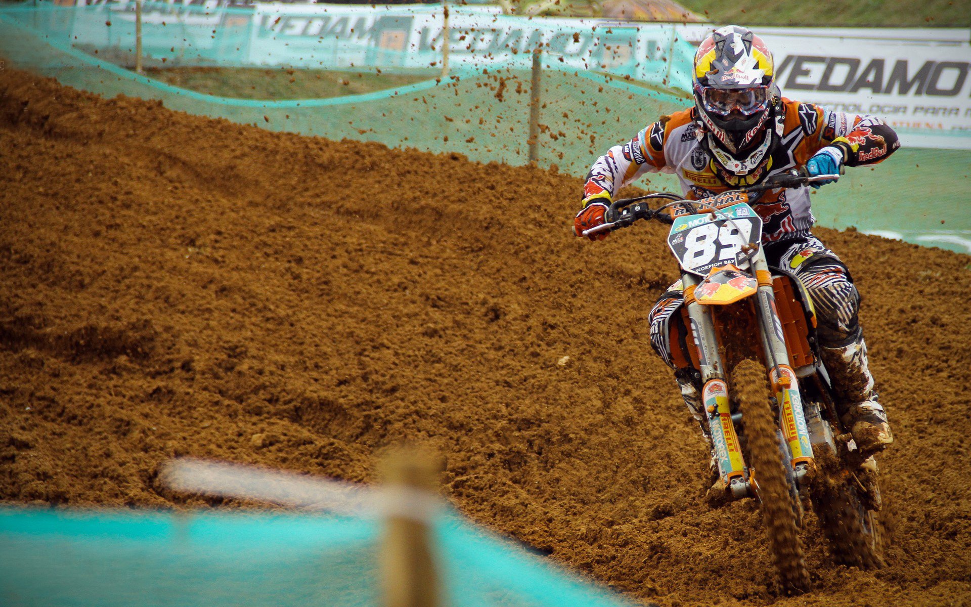 足球摄影师联合展览记录联赛精彩瞬间，足球摄影获奖作品